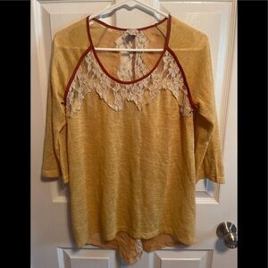 Gimmicks by BKE gold top sz S